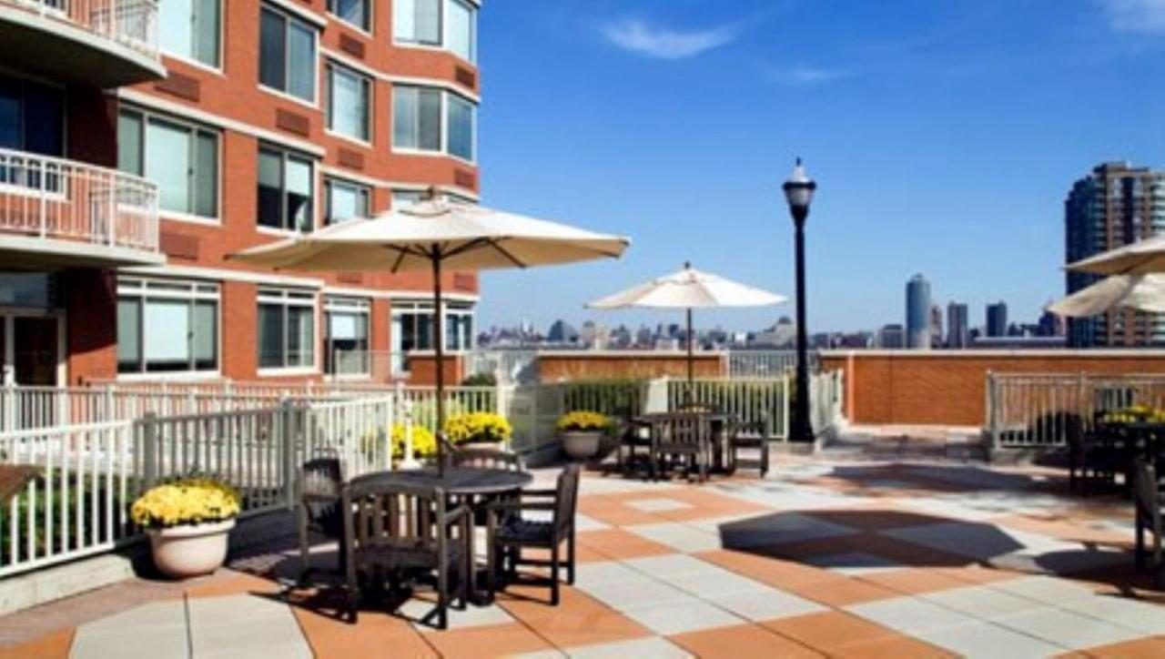 Bluebird Suites Near Newport Centre Jersey City Buitenkant foto